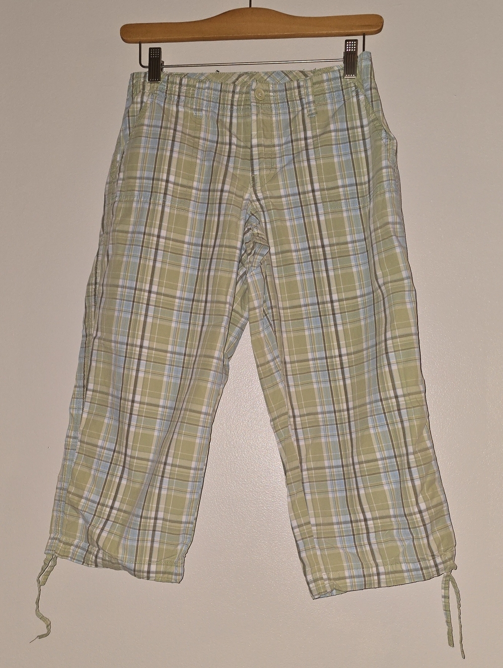 Plaid Drawstring Capris in Light Green